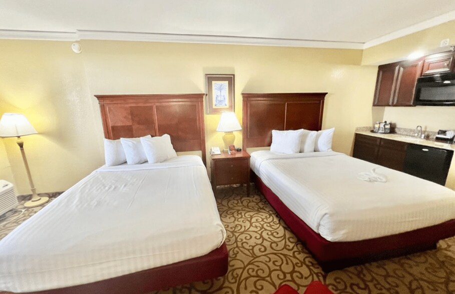 More Photos Of 852380 US Highway 17, Yulee Hotel For Sale