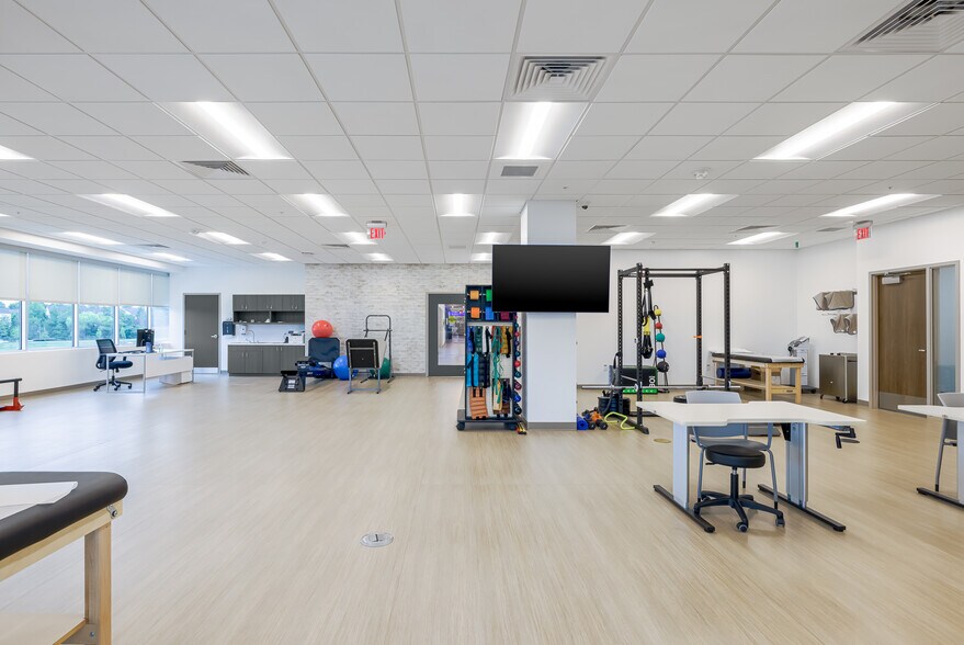 More Photos Of 7140 Contee Rd, Laurel Medical For Lease