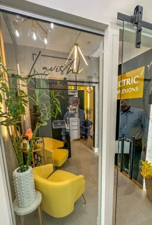 More Photos Of 8946 E Germann Rd, Mesa General Retail For Sale