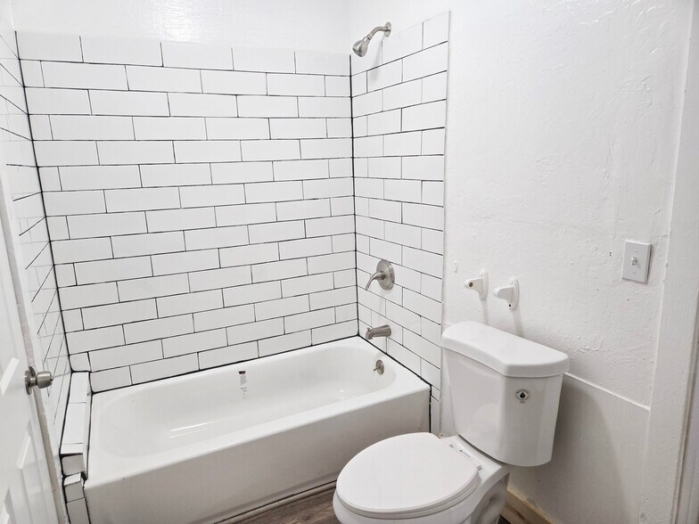 More Photos Of 1920 Marin St, Vallejo Apartments For Sale
