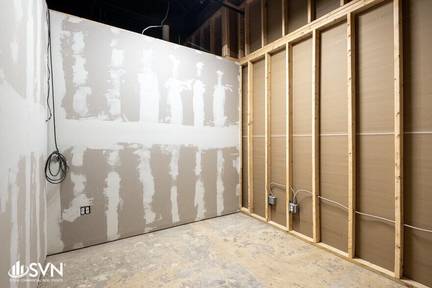 More Photos Of 514 N Main St, Nicholasville Freestanding For Lease