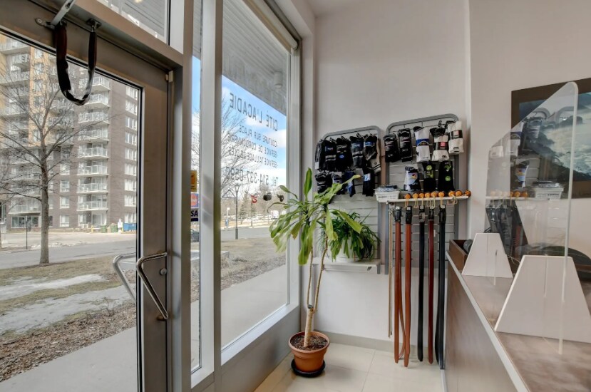 More Photos Of 10590 Pl De, Montréal Storefront Retail Residential For Sale