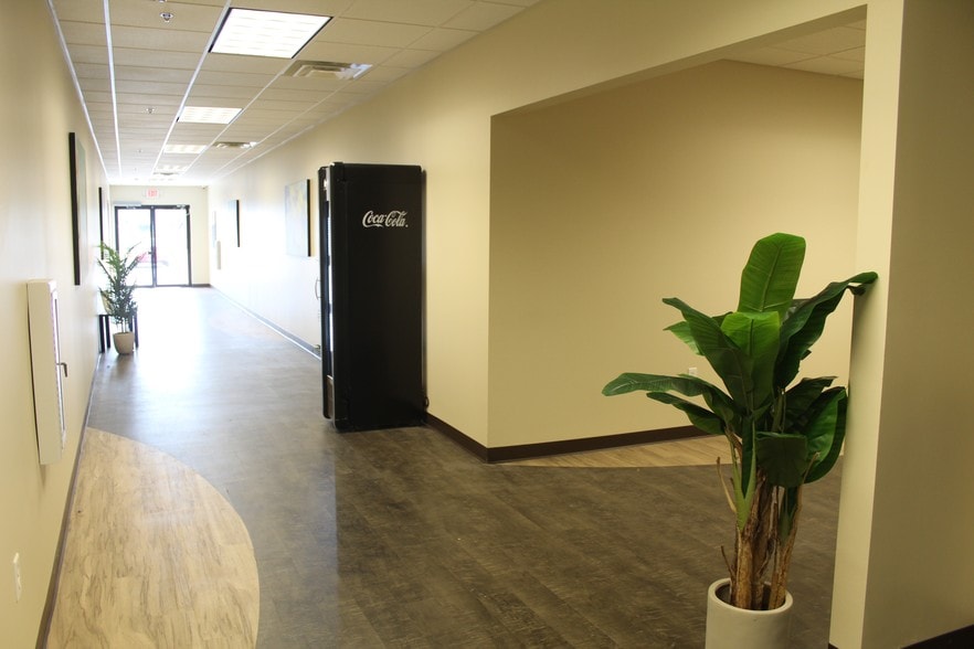 More Photos Of 800-840 Mercy Dr, Orlando Medical For Lease