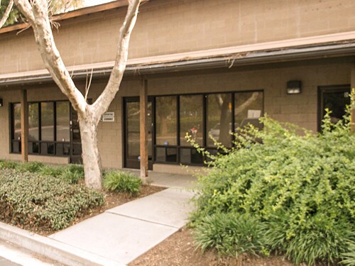 More Photos Of 6489 Calle Real, Goleta Research And Development For Lease