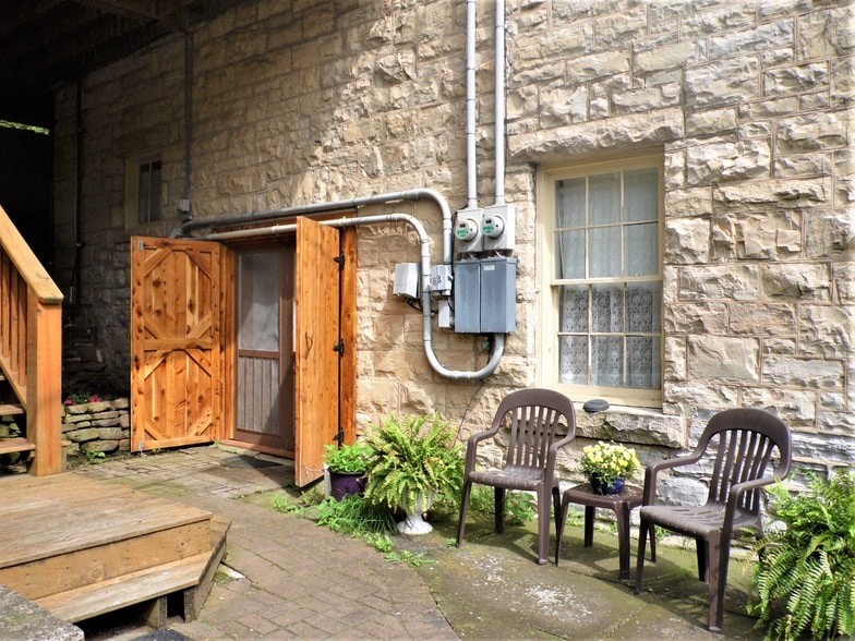 More Photos Of 75 Hillside Ave, Eureka Springs Hospitality For Sale