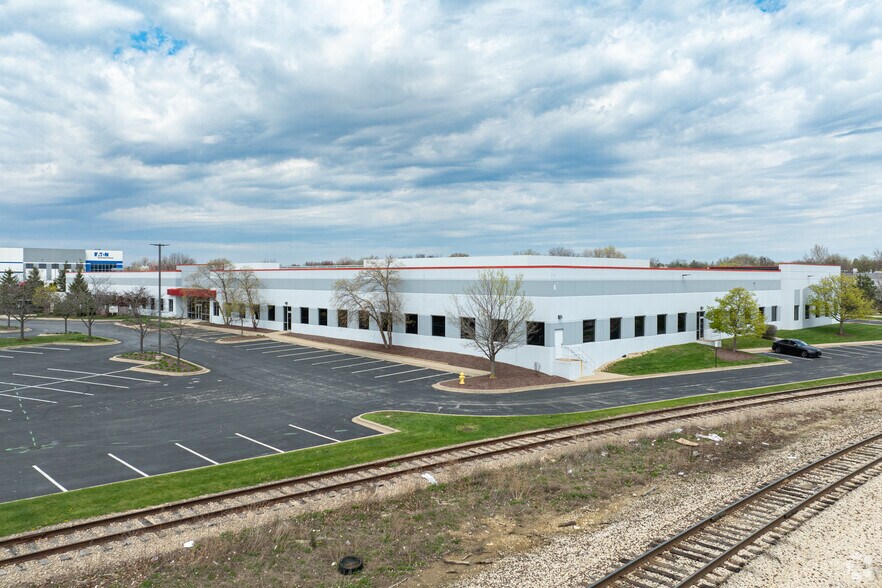 More Photos Of 10100 Woodward Ave, Woodridge Warehouse For Sale