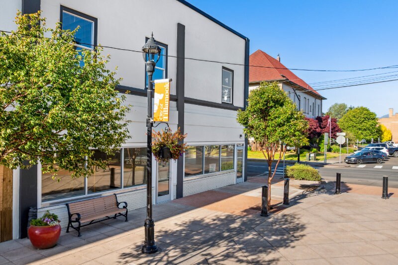 More Photos Of 115 Main Ave, Tillamook General Retail For Lease