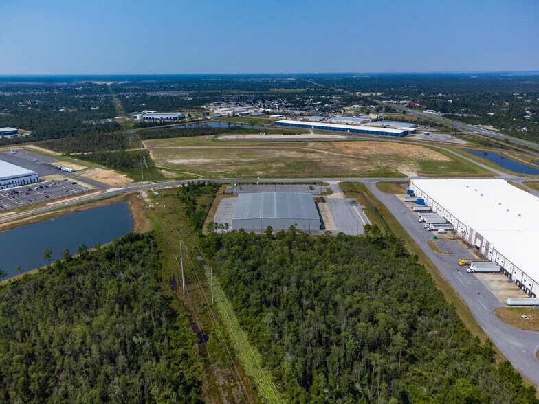 More Photos Of 7801 Commerce Blvd, Panama City Distribution For Sale
