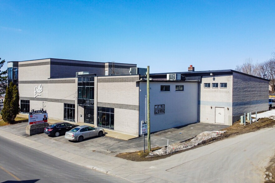More Photos Of 15757 Boul Gouin, Montréal Freestanding For Sale