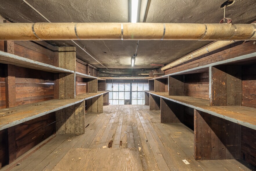 More Photos Of 4332 33rd St, Long Island City Industrial For Sale
