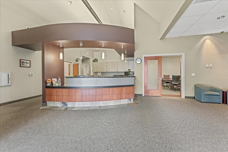 More Photos Of 250 Division St NE, Salem Office For Lease