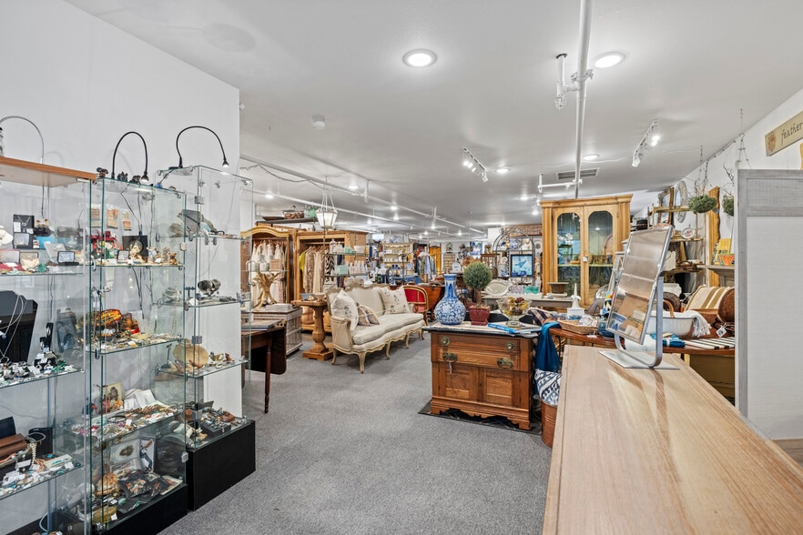 More Photos Of 105 1st St, Langley Storefront Retail Residential For Sale