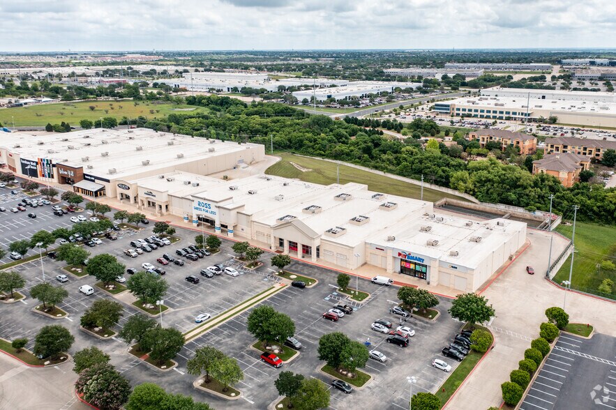 More Photos Of 12901 N I-35 Service Rd, Austin Unknown For Lease