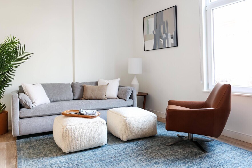 More Photos Of 52 Hanover St, Portland Apartments For Lease