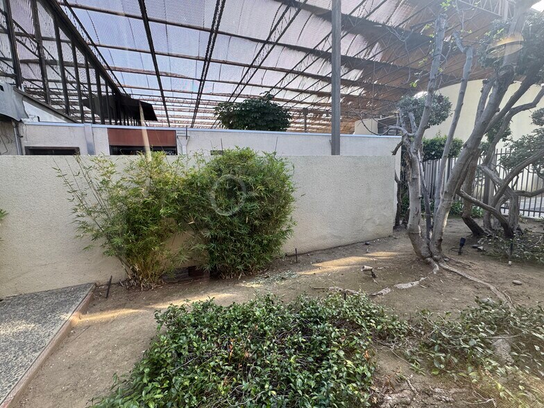More Photos Of 1414 S Fair Oaks Ave, South Pasadena Loft Creative Space For Lease