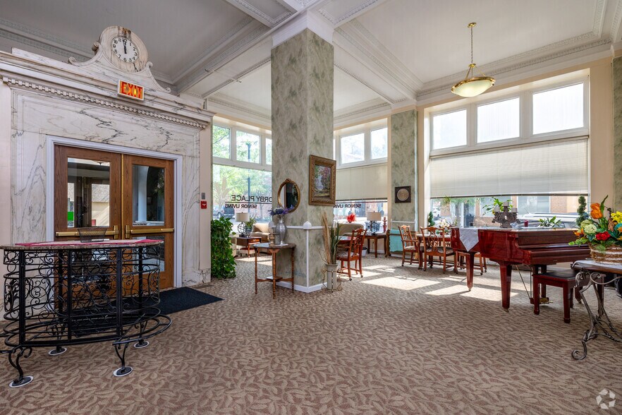 More Photos Of 422 Felix St, Saint Joseph Apartments For Sale