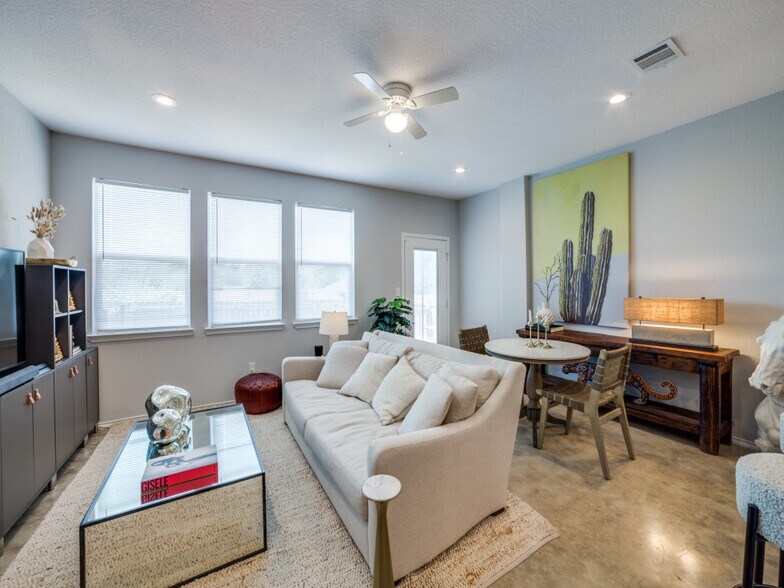 More Photos Of 6934 Crestway Rd, San Antonio Apartments For Sale