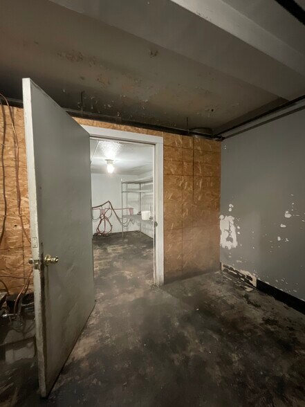 More Photos Of 37-41 North St, Pittsfield Storefront For Lease