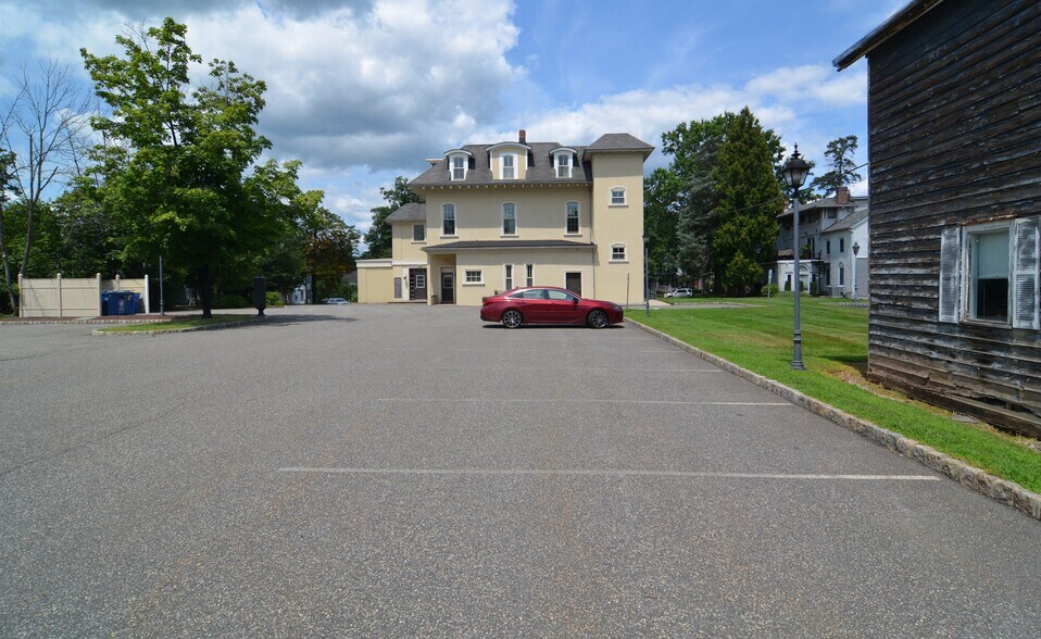 More Photos Of 24 Mine St, Flemington Office For Sale