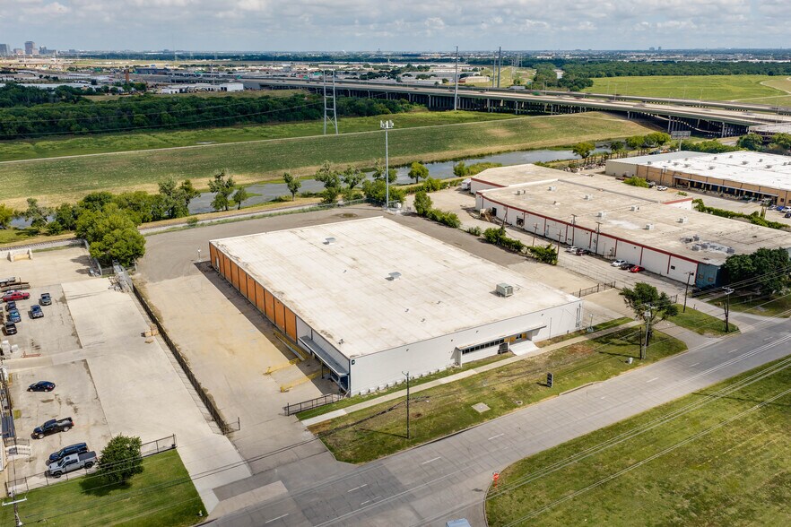 Primary Photo Of 909 Regal Row, Dallas Warehouse For Sale