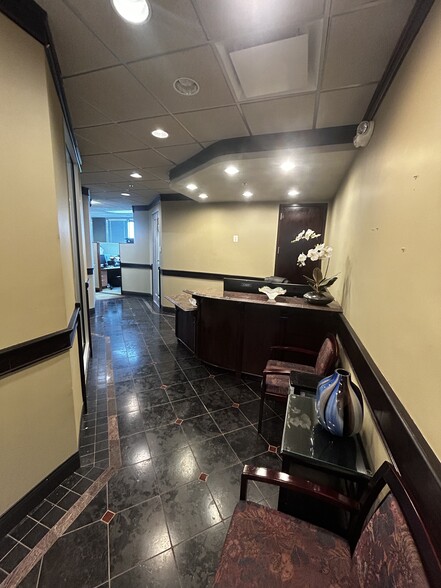 More Photos Of 10110 Molecular Dr, Rockville Medical For Sale