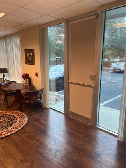 More Photos Of 6000 Metrowest Blvd, Orlando Office For Lease
