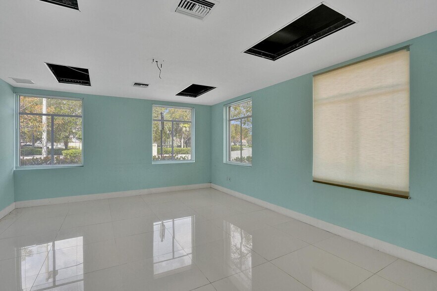 More Photos Of 15620 SW 29th St, Miramar Medical For Sale