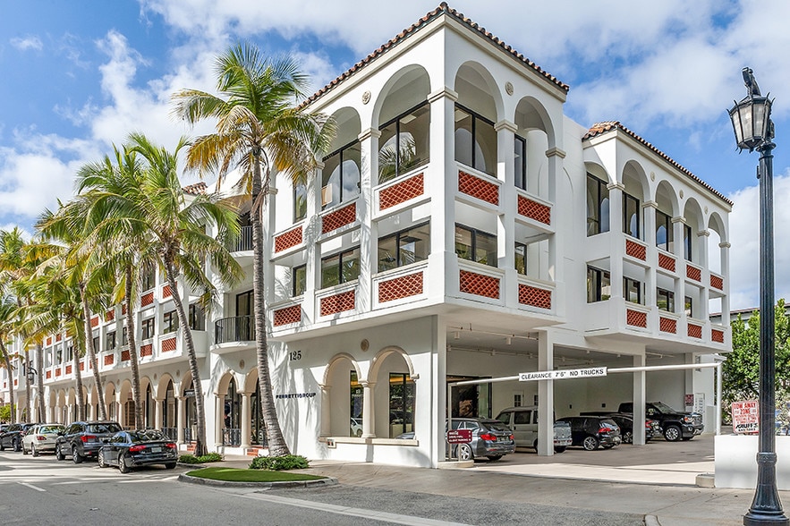 More Photos Of 125 Worth Ave, Palm Beach Office For Lease