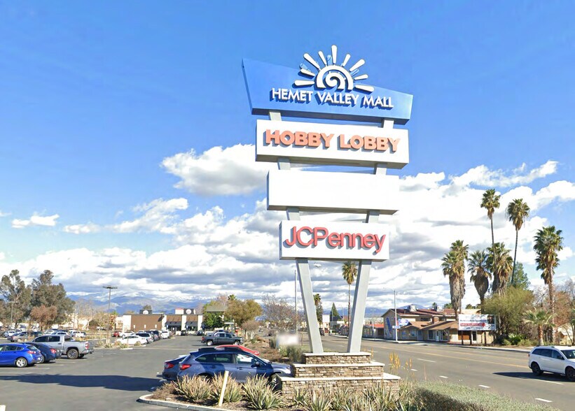 More Photos Of 2200 W Florida Ave, Hemet Unknown For Lease