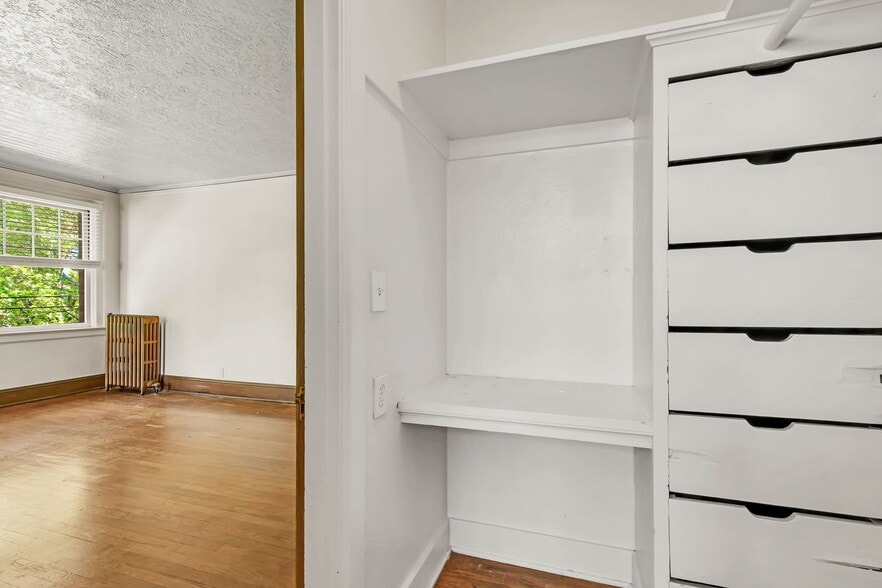 More Photos Of 1323 NW 23rd Ave, Portland Apartments For Sale