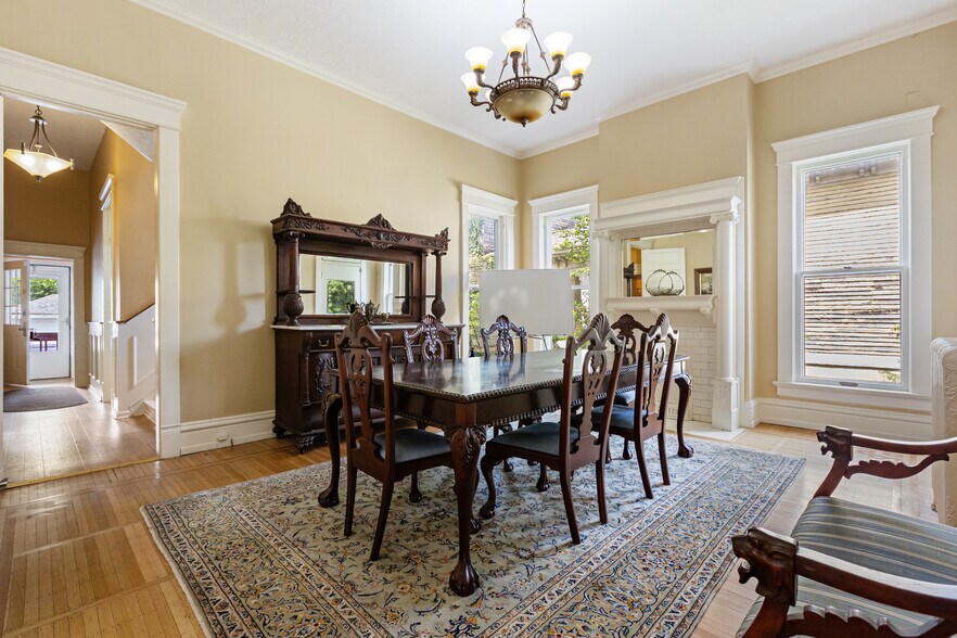 More Photos Of 1542 Frederica St, Owensboro Office Residential For Sale