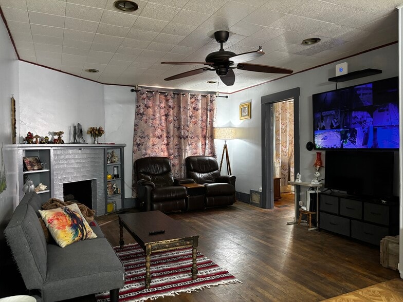 More Photos Of 215 E 3rd St, La Junta Hotel For Sale