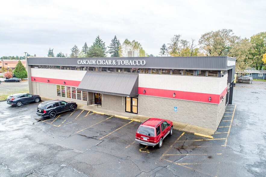 More Photos Of 9691 SE 82nd Ave, Happy Valley Storefront Retail Office For Sale