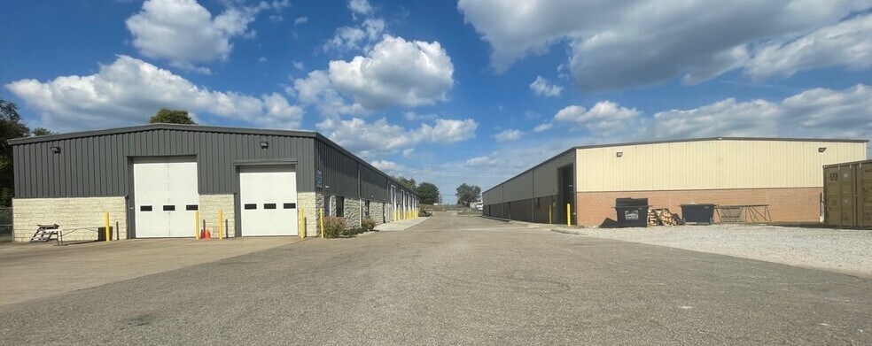 Primary Photo Of 399 S 22nd St, Heath Flex For Lease