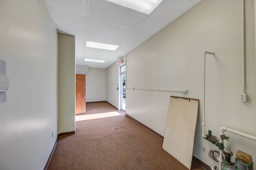 More Photos Of 535 Green Ridge St, Scranton Storefront Retail Residential For Sale