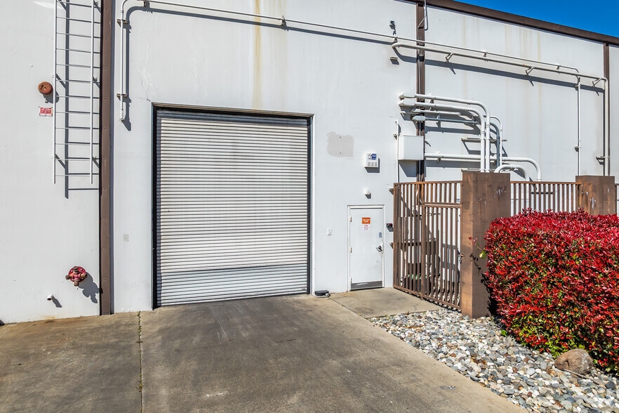 More Photos Of 700 Santa Anita Dr, Woodland Warehouse For Lease