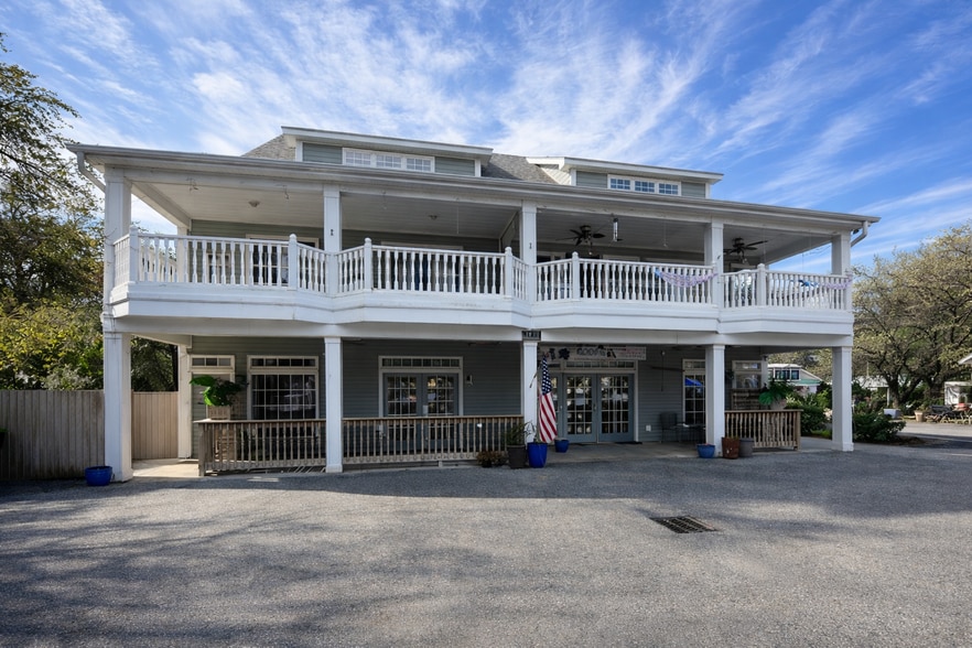 Primary Photo Of 1131 N Atlantic Ave, Southport General Retail For Sale