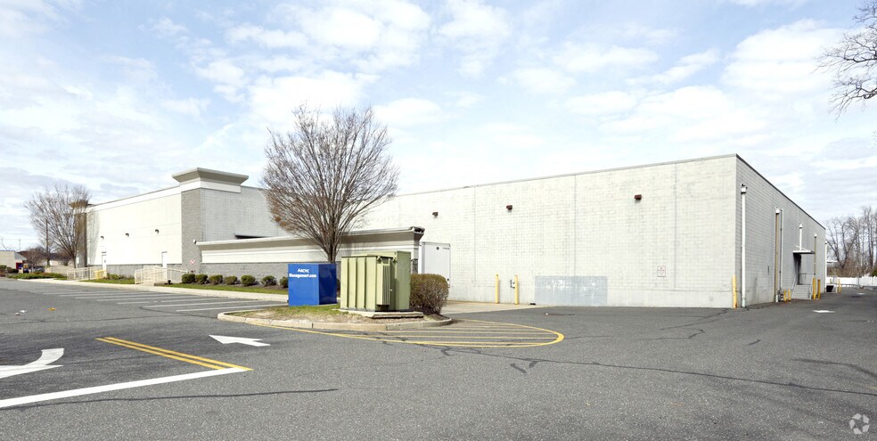 More Photos Of 133-137 Highway 35, Eatontown Freestanding For Lease
