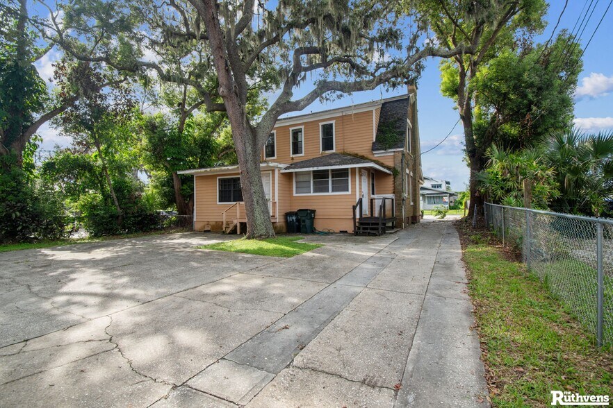 More Photos Of 114 Palmola St, Lakeland Office Residential For Lease