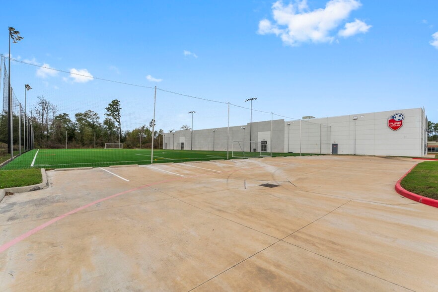 More Photos Of 27317 Spectrum Way, The Woodlands Sports And Entertainment For Sale