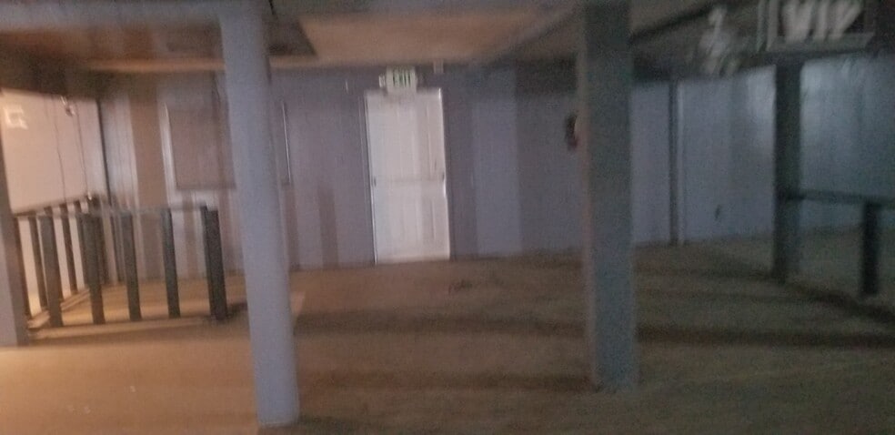 More Photos Of 2435 S K St, Tulare Bar For Sale
