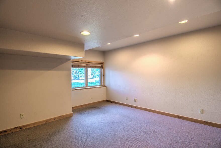 More Photos Of 70 Morning Sun Dr, Woodland Park Loft Creative Space For Sale