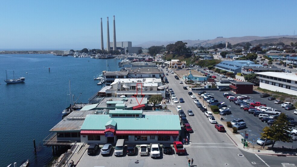 More Photos Of 715 Embarcadero, Morro Bay Restaurant For Lease