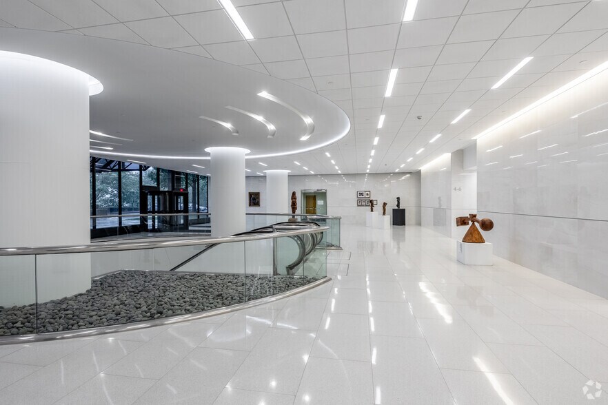More Photos Of 1 Blue Hill Plz, Pearl River Office For Lease