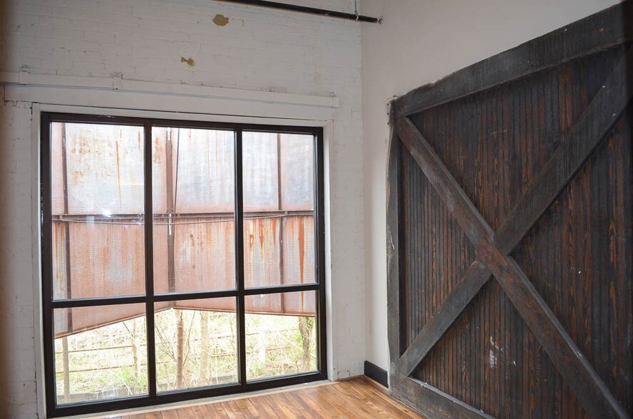 More Photos Of 1131 Commerce St, Petersburg Apartments For Sale