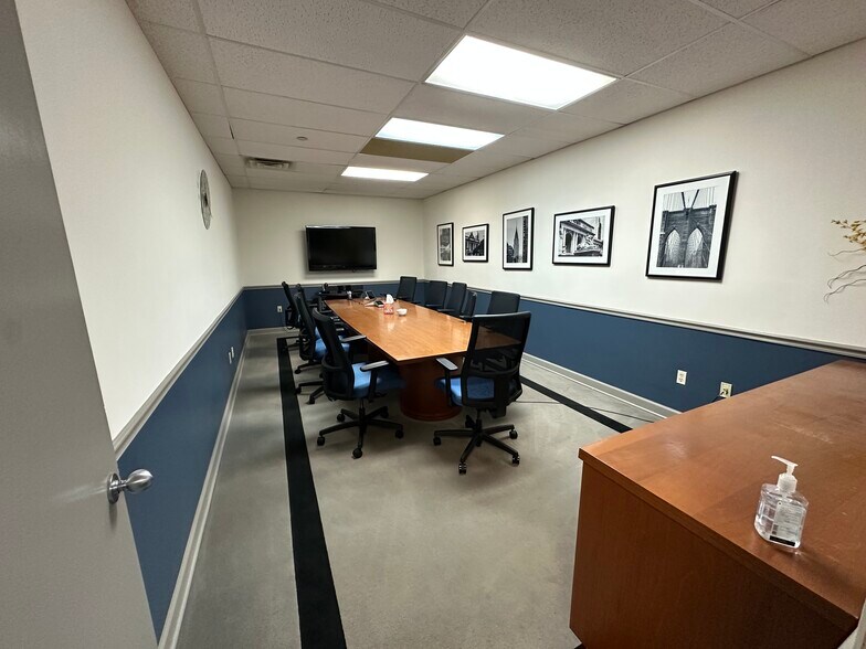 More Photos Of 301 Fields Ln, Brewster Village Research And Development For Lease