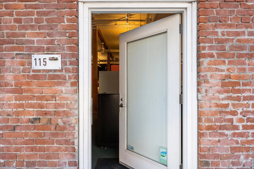 More Photos Of 720 York St, San Francisco Office For Lease