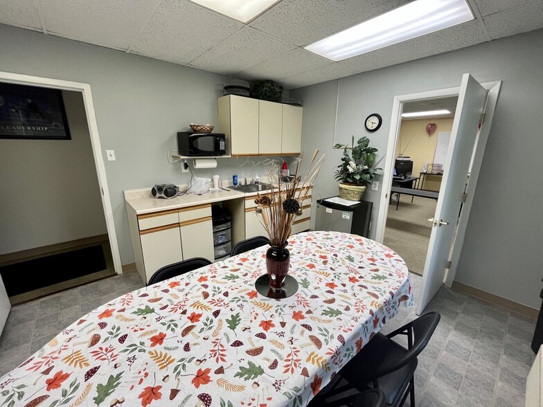 More Photos Of 1900 E Northern Pky, Baltimore Medical For Lease