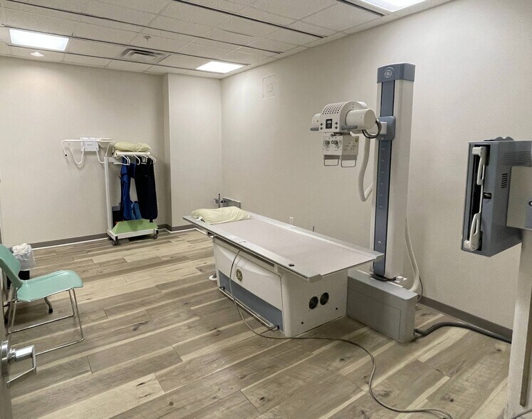 More Photos Of 3615 Lake Center Dr, Mount Dora Medical For Sale