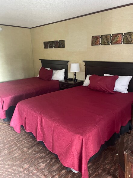 More Photos Of 10770 E State Highway 76, Branson West Hotel For Sale